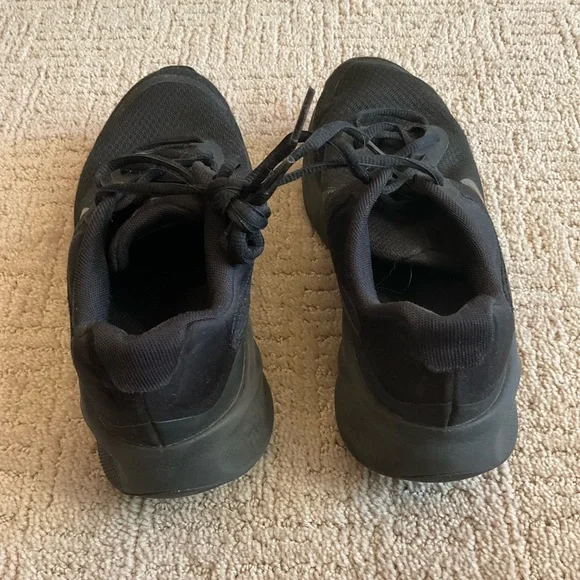 👟🖤 Nike Women Revolution 7 Black Running Shoes FB2208-002 2023 Size 8 - Picture 5 of 9